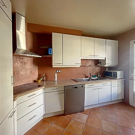 Holiday home Maison 6 Personnes Avec Cheminee Aux - Fr-1-475-162