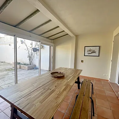 Maison 6 Personnes Avec Cheminee Aux - Fr-1-475-162 Holiday home Saintes-Maries-de-la-Mer